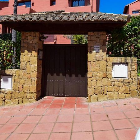 マルベーリャLetmalaga Don Carlos Gardensアパートメント エクステリア 写真