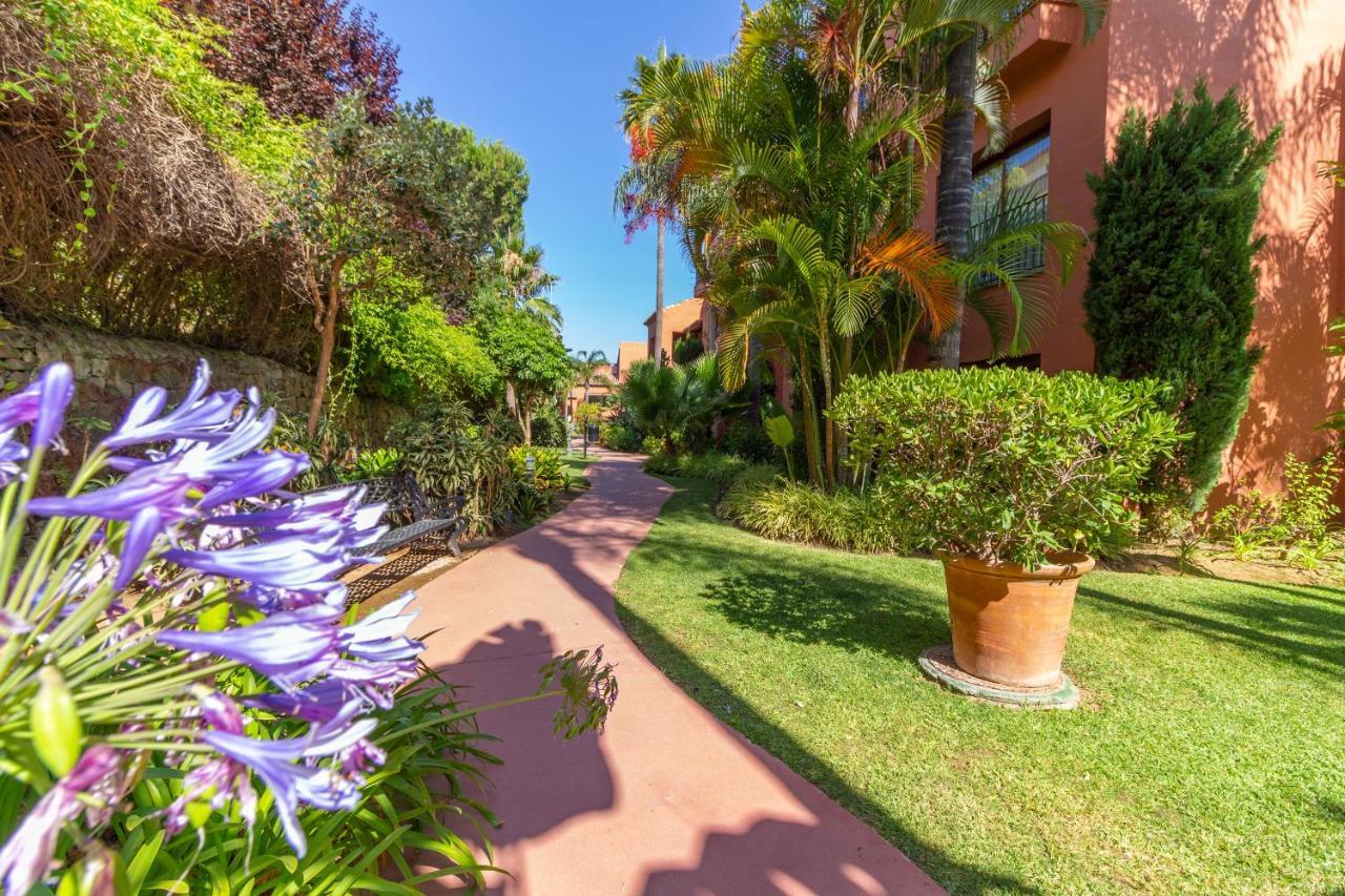 マルベーリャLetmalaga Don Carlos Gardensアパートメント エクステリア 写真