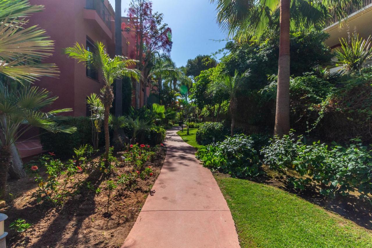 マルベーリャLetmalaga Don Carlos Gardensアパートメント エクステリア 写真