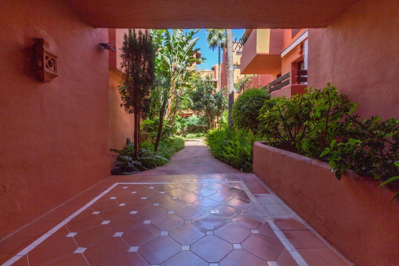 マルベーリャLetmalaga Don Carlos Gardensアパートメント エクステリア 写真